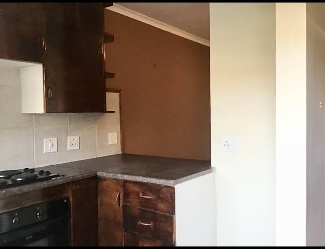 3 BEDROOM TOWNHOUSE TO LET IN MORELETA PARK
